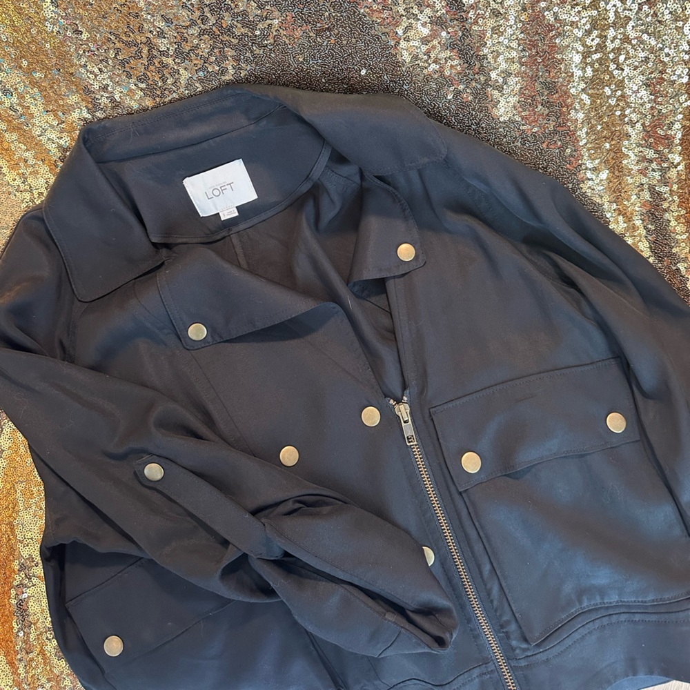 5 for $20 SALE! LOFT Black light flowy soft Jacket